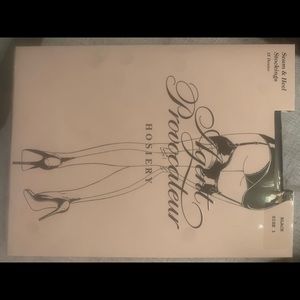Agent Provocateur hosiery size 1 black